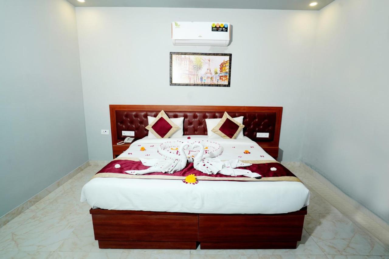 Expomart Inn Greater Noida Exterior foto