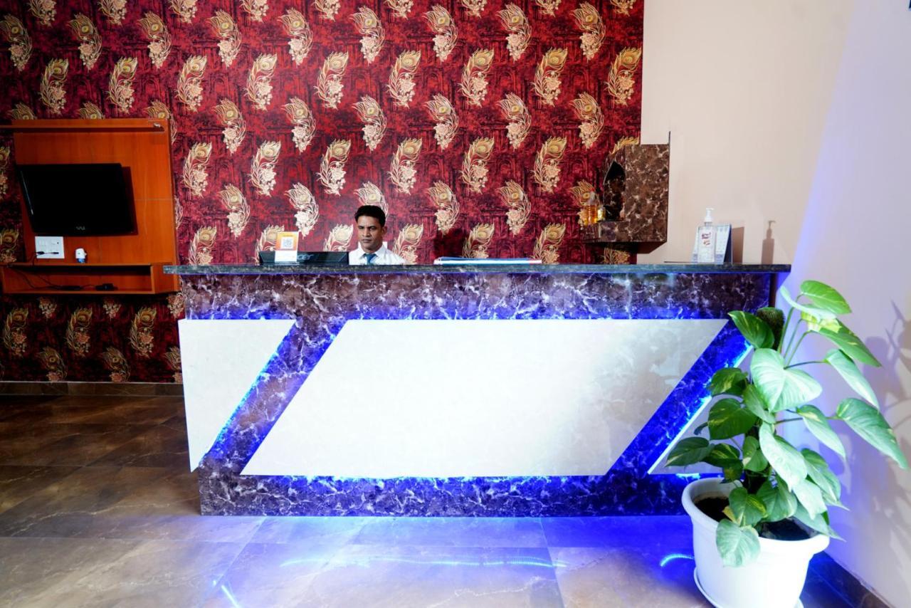 Expomart Inn Greater Noida Exterior foto